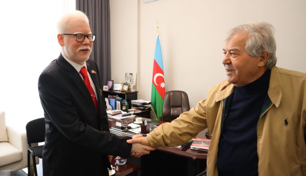 TÜMER Heyeti, Bakü Temasları kapsamında Vatandaş Dayanışması Partisi Genel Başkanı ve Milletvekili Sabir Rüstemhanlı’yı Ziyaret Etti