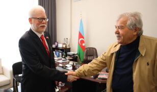 TÜMER Heyeti, Bakü Temasları kapsamında Vatandaş Dayanışması Partisi Genel Başkanı ve Milletvekili Sabir Rüstemhanlı’yı Ziyaret Etti